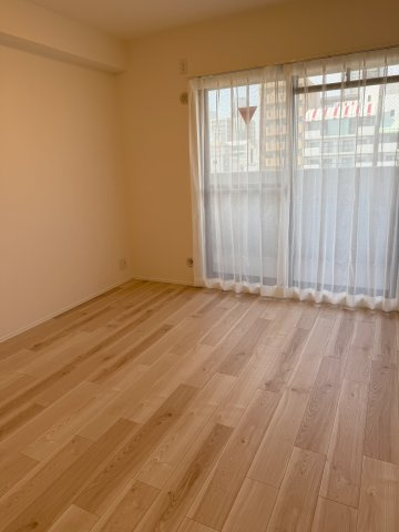 リーガル天満パークサイドの洋室