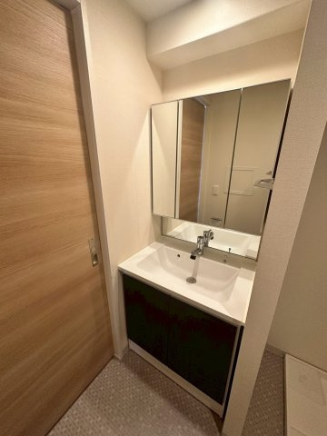 シーズンフラッツ靭本町の洗面所