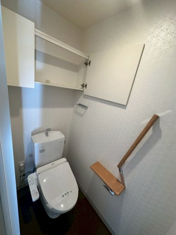 シーズンフラッツ靭本町のトイレ
