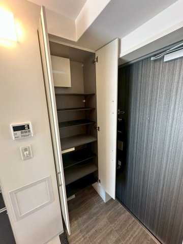 シーズンフラッツ靭本町の収納