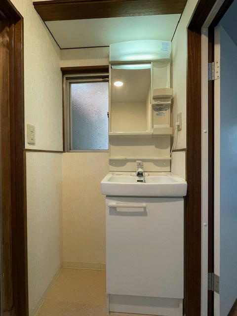 南町2　借地権付き戸建ての洗面所|コンパクトで使いやすい洗面所