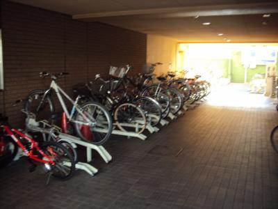 GATO D.M北山（ガトーディーエム北山）の駐車場|駐輪場