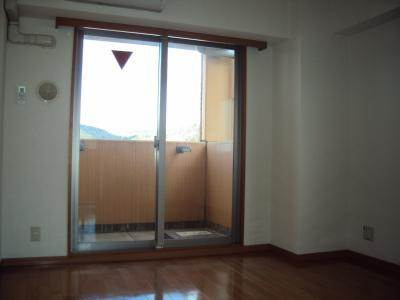 GATO D.M北山（ガトーディーエム北山）の居間・リビング|洋室