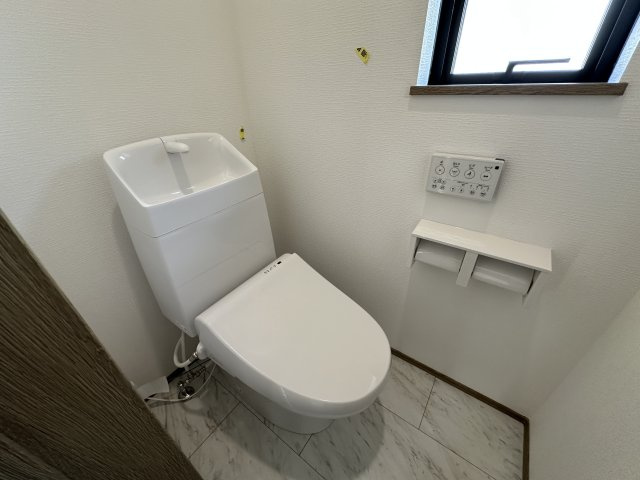 神戸市西区樫野台6丁目新築戸建B号棟のトイレ