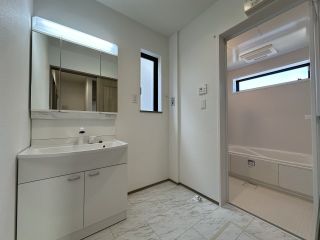 神戸市西区樫野台6丁目新築戸建B号棟の独立洗面台