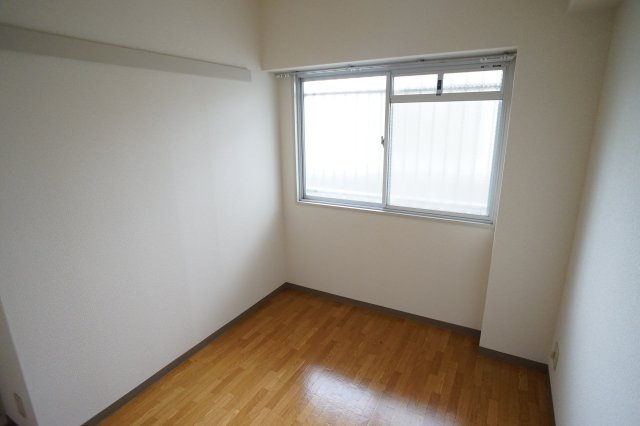 ジュネス東生駒の洗面所