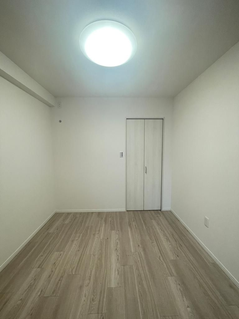 多摩市落合１丁目の中古マンションの洋室