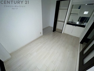 エアコン付き5.8帖の洋室です♪