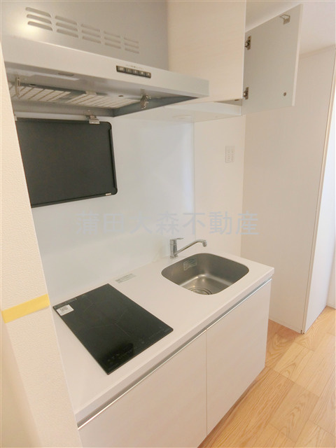 V-music蒲田のキッチン|2口IHシステムキッチン