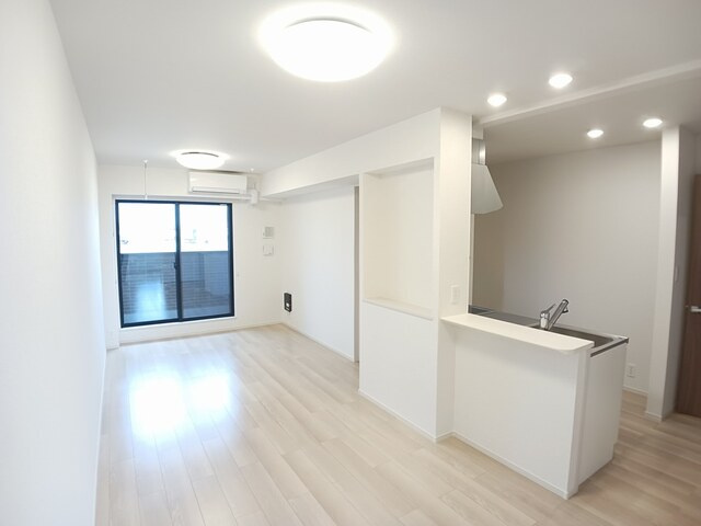 パラディの居間・リビング|こちらのリビングで趣味の時間をお楽しみください