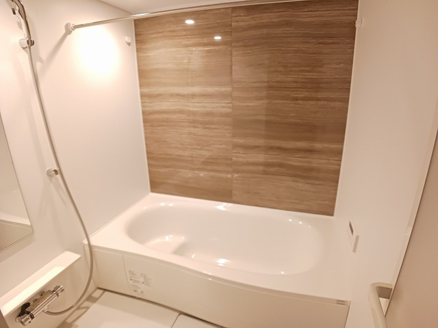 パラディの浴室|浴室乾燥機付き、追い焚き機能浴室です。