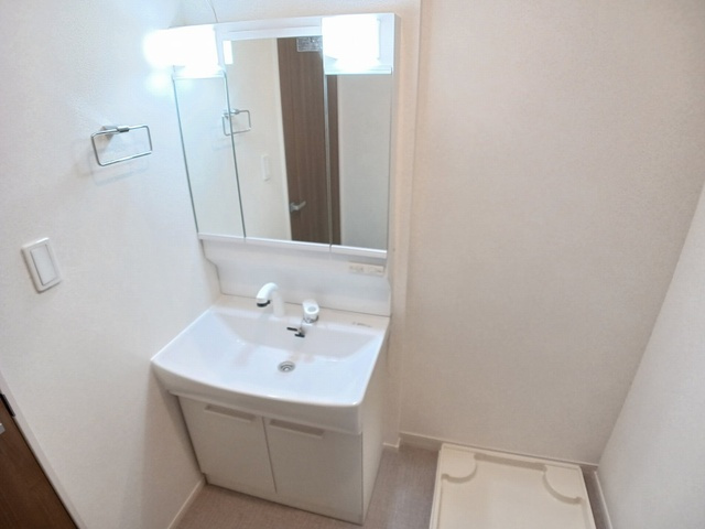 パラディの洗面所|来訪者の顔が見えるモニターホン付き