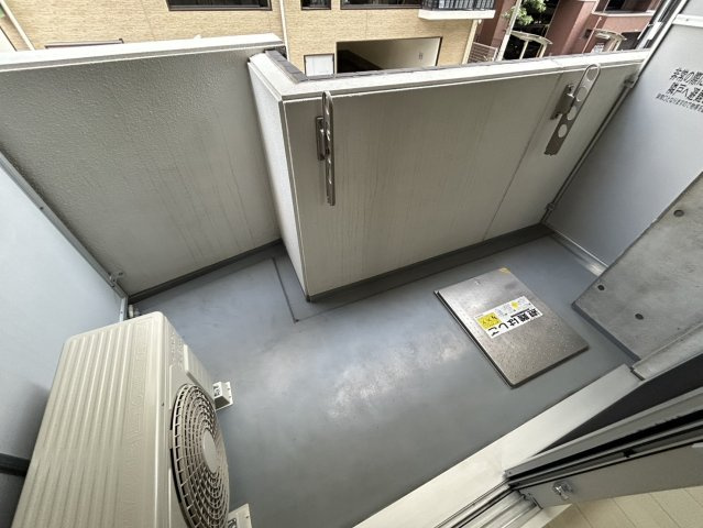 プライムアーバン松屋町のバルコニー