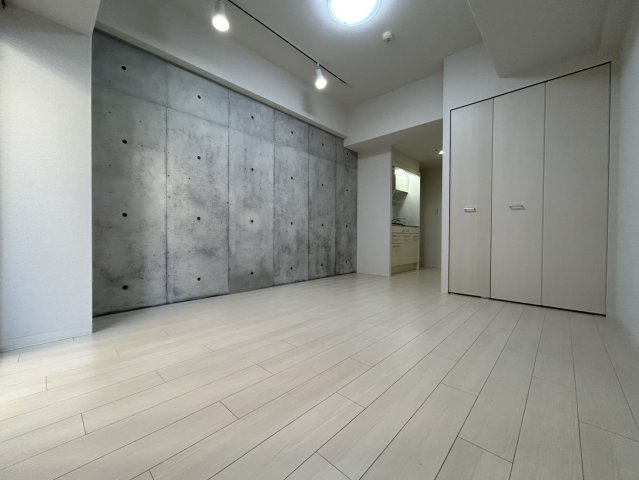 プライムアーバン松屋町の洋室