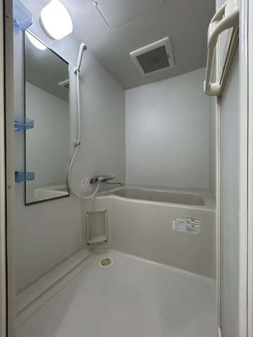 プライムアーバン松屋町の浴室