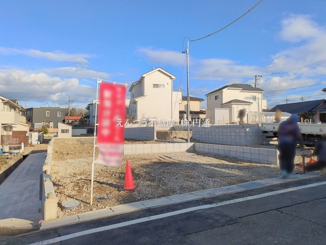 リーブルガーデン西寺山町第2の前面道路含む現地写真