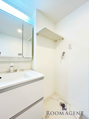 T.A明前町A棟の洗面所