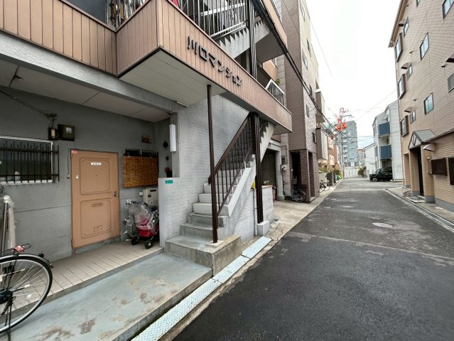 川口マンションのエントランス