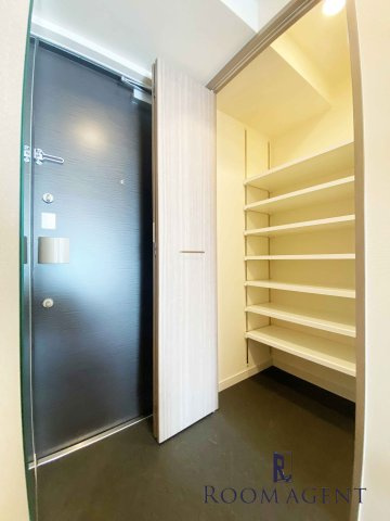 プレサンス桜山駅前アフォードの玄関