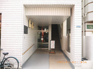 【エントランス】 | 清廉とされたエントランスになっています。