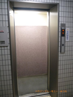 【その他共用部分】 | 勿論エレベーターが備え付けられています。