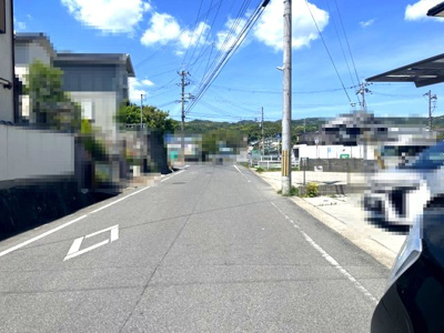 【前面道路含む現地写真】 | 【20万円ｷｬｯｼｭﾊﾞｯｸ対象物件】リナージュ生駒郡平群町西宮第2期全2棟1号棟