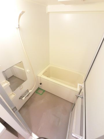 【浴室】