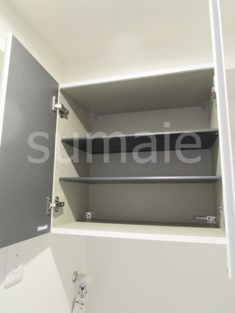 クレ・ドゥ・レスポワールの収納|室内洗濯機置き場の上にも収納有♪