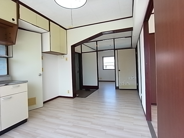 新町ハイツの居間・リビング