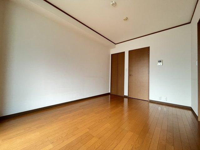 ステラコート潮江の洋室