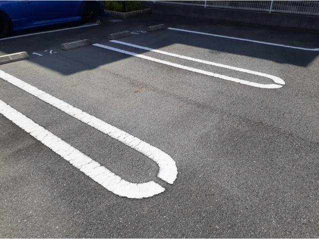 グランペール古賀Ⅲ　Ｂの駐車場