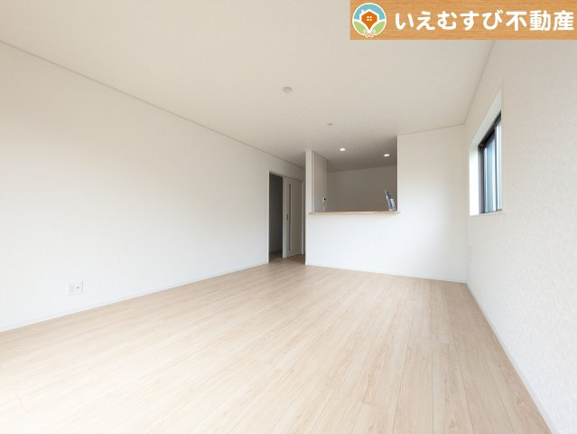 Cradle garden　本庄市児玉町金屋第7の居間・リビング|ご家族みんながゆったりくつろげるリビング
ゆとりの空間でくつろいだり遊んだり、家族の時間が楽しみですね♪