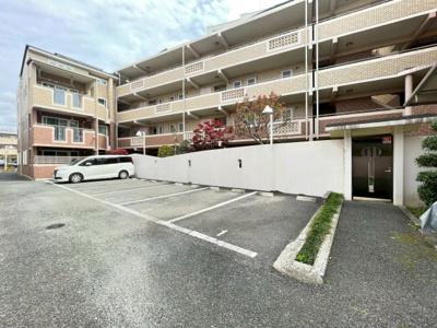 【駐車場】 | ウォールデンヒルズ