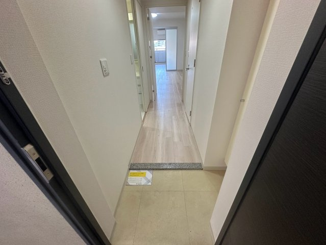 ルクレ阿波座レジデンスの玄関