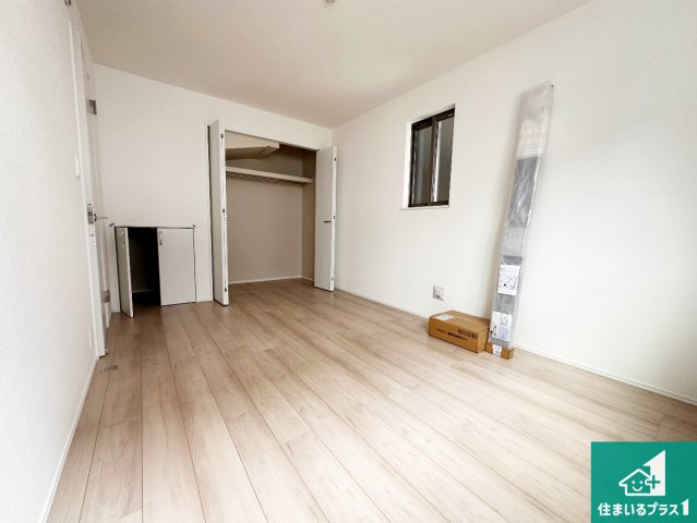 神戸市垂水区乙木　新築一戸建ての洋室|シンプルな洋室は、自分好みのインテリアが楽しめます♪ご家族とインテリアや家具を選びに行くのは新築購入時の醍醐味の一つです。ぜひお楽しみください♪