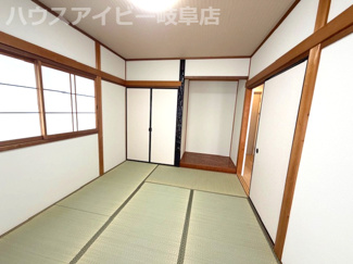 【和室】 | 瑞穂市別府再生住宅登場です♪JR穂積駅まで徒歩9分です♪お車縦列2台可能！水回りすべて新品交換！ | 瑞穂市別府再生住宅登場です♪JR穂積駅まで徒歩9分です♪お車縦列2台可能！水回りすべて新品交換！