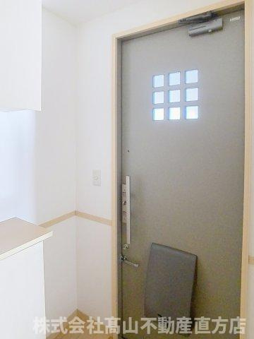 ファンテージ21　A棟の玄関