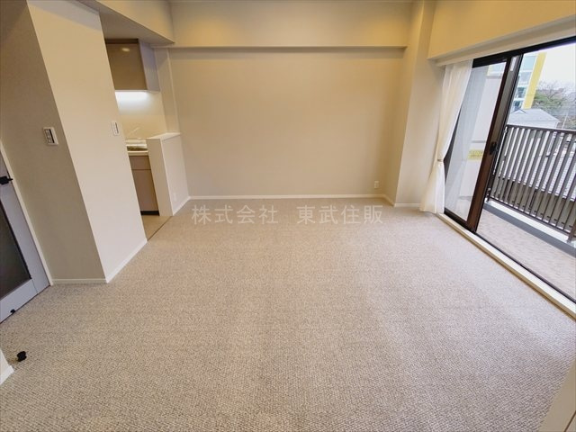 【居間・リビング】 | 志木南パーク・ホームズ | 開放感があり日当たり良好です