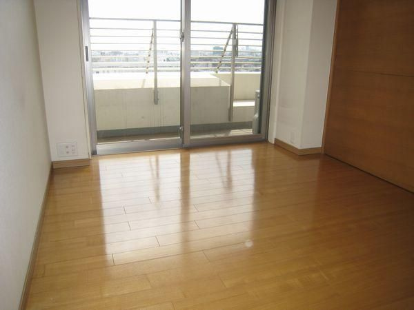 ステーションガーデンタワー