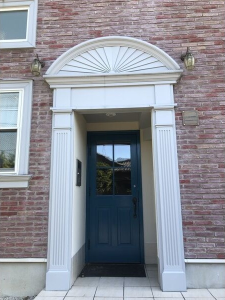 ロフト壱番館のエントランス