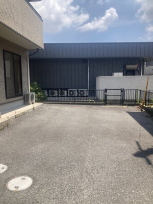 【駐車場】 | 小松原貸家