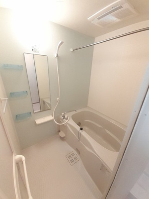 【浴室】 | ラポール西大島 イースト | きれいなお風呂です