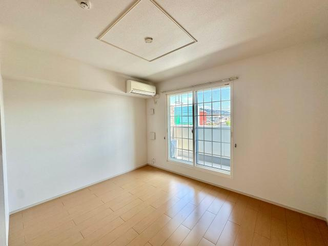 オアシス上ノ茶屋の居間・リビング