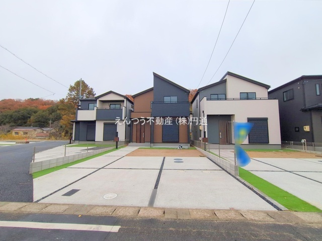 グラファーレ品野町4期の前面道路含む現地写真