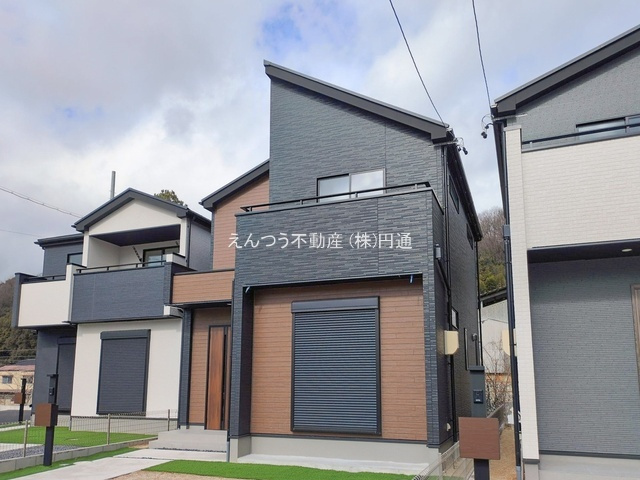 グラファーレ品野町4期の前面道路含む現地写真