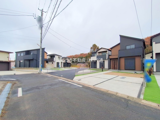 グラファーレ品野町4期の前面道路含む現地写真