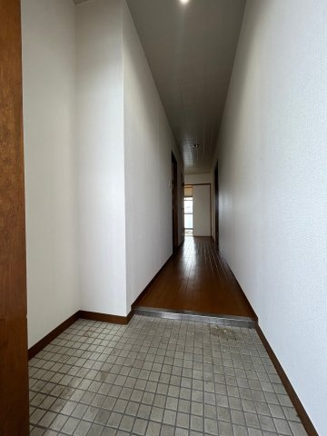 マノワールINOの玄関