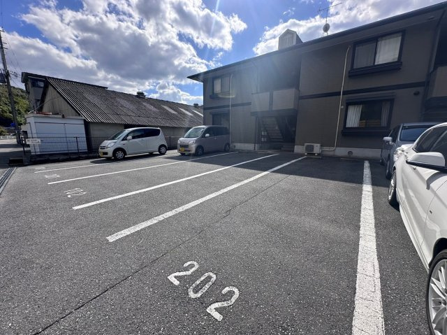 パーム・コートの駐車場