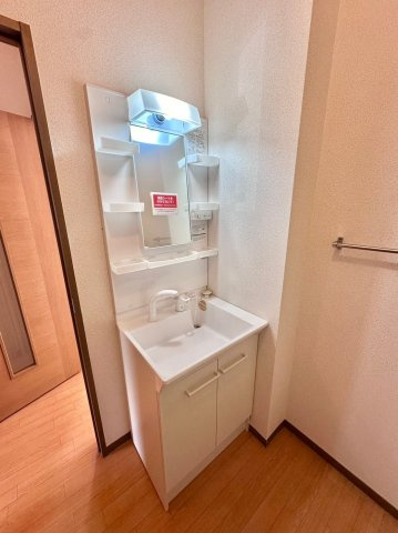 パーム・コートの独立洗面台