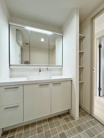 セレーノ幸町の独立洗面台